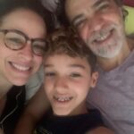 Larissa Bracher Instagram - Estou cercada da melhor energia do masculino: Meu pai, meu companheiro e meu filho são uma linhagem de amor raro a quem louvo e agradeço. @ateliecasabracher e @paulinhomoska vcs são incríveis! Ô sorte!! #diadospais
