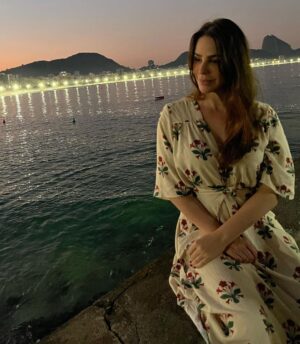 Larissa Bracher Instagram - Dia desses, em família, na exposição sobre #fridakhalo