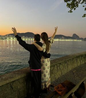 Larissa Bracher Instagram - Dia desses, em família, na exposição sobre #fridakhalo