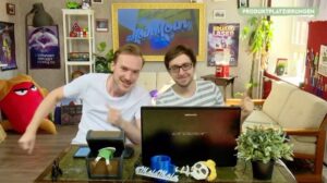 Lars Paulsen Instagram - Meine Kolleginnen und Kollegen von @rocketbeans.tv haben mir so einen herzlichen Abschied bereitet. Bin noch immer gerührt und beseelt. Dank dieses tollen Zusammenschnitts von @timo_zocholl muss ich mir die Grütze der letzten Jahre nicht mehr in Gänze reinziehen. Werde sicher noch in vielen Monden Gänsehaut bekommen, wenn ich an all die schönen Momente erinnert werde.