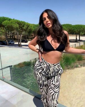 Laura Lajevardi Instagram - 