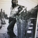 Laura Smet Instagram - 70 style #spring 🌺🌺🌺