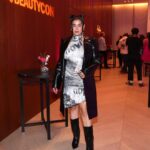 Lauren Jauregui Instagram - Wanted to say a late thank you to @beautycon & @galore for having me help present the #beautiesawards✨🤍 had us a ball at the durings, dinners & afters. very yummy and very beautiful and perfectly beat faces all around me. I loved every second. Thank youuu✨🤍 glam by @leo.chaparro & @castillo_13