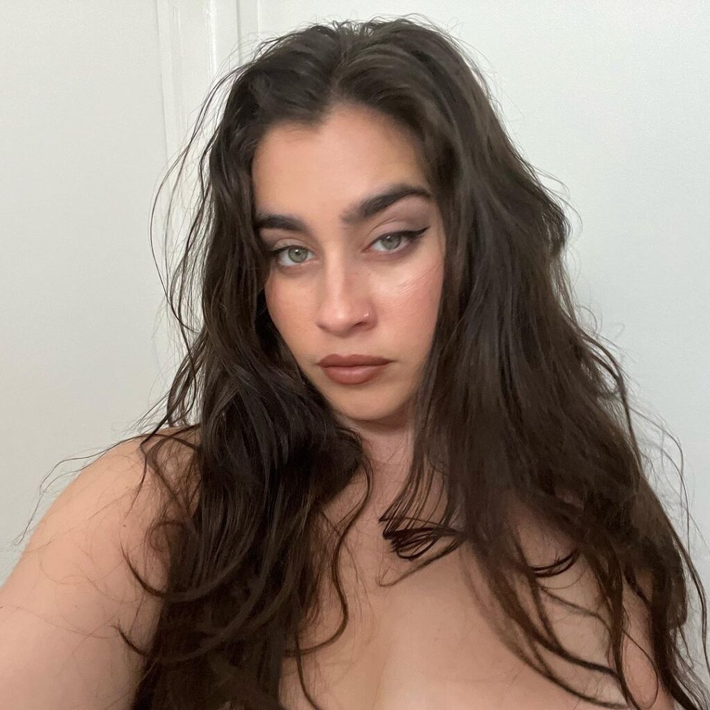 Lauren Jauregui Instagram - Mercury was retrograding hard af yesterday so here’s a second attempt to share with you my latest offering✨🤍 swipe to listen and for a taste of the inspiration behind the artwork. My heart aches for the mothers who have to bury their children, but I find it so beautiful the flowers that are able to bloom even in the darkest spaces. I wrote this song with a prayer in my heart to speak to the nonsense of this all. “The Day The World Will Blow Up” is out now on the incredible platform @even.biz who is creating a space where artists can not only get paid directly for their art in reciprocity and in a way that allows us to take care of ourselves, pay our bills, create more and more content/art and get our teams properly paid. They also have a beautiful space for fans to interact and there’s other goodies available like exclusive content pieces, & a Q &A we’ll be doing in a couple weeks you can sign up for where I’ll be going more in depth and answer any questions yall have about the song/inspiration & the platform. Thank you to my amazing collaborators @mattiusmusic & @moneyjezus and to @zasha.ink Zasha Mallory for the stunning artwork. Like any amazing piece, the more you look at it the more is revealed about how much intention was put into it. The song is $3 on @even.biz the link is wherever you can find it✨ a portion of proceeds will be going to @mecaforpeace & FAH (Fill A Heart) Go FundMe supplying funds to Sudanese families in Egypt destabilized by the violence. I hope you take a second to listen and resonate with the message❤️‍🔥 for all my feelers who don’t know where to put it, this is for you. ✨🕊✨
