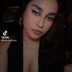 Lauren Jauregui Instagram - Couldn’t find any good carpet pictures lmao but the #FemmeItForward event was so beautiful. I love giving women their flowers while they’re here. & I looked great so here are some pictures✨ hair: @castillo_13 makeup: @leo.chaparro styling: @itsmerazzie w assistant Juliette jewelry: @davidyurman