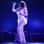 Lauren Jauregui Instagram - Whew! We played Radio City Music Hall!! @hernameisbanks so proud of you and so grateful to have accompanied you on this iconic stage! As two Independent female artists, I just feel so blessed to be doing this with you and to witness you take the stage was magical🤍✨ thank you again for having me on this run with you. Gratitude is the only energy.