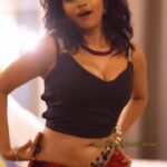 Lavanya Manickam Instagram - Love Being hot leeelaaa🔥❤️‍🔥💯 feel love in urself🥰💯 makes u graceful always💃🏻❤️‍🔥💁🏻‍♀️🔥 #lavanyamanickam #lavanyadesires Video 📸 : @hotncut_photography