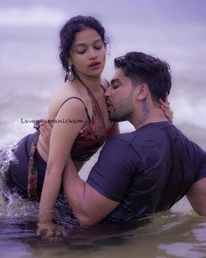 Lavanya Manickam Instagram - Be hottest ever❤️‍🔥even the beach wave🌊 sun☀️ is trying to disturb u💫🧜🏻‍♂️ seducing handsome @nikk1024 🧜🏻‍♀️ couples shoot done and please wait for our hot upcoming series content very soon as #hottestcouple 🥰💯
Hottest moments captured 📸 : @hotncut_photography 
#lavanyamanickam #lavanyadesires #coupleshoot #couplephotography #hotcouple #couplesofinstagram #instagram #couplegoals❤