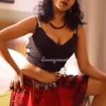 Lavanya Manickam Instagram - Pachai killi🙈 love my special @silambarasantrofficial 😉 being me in my own world to vibe❤️‍🔥🥰💃🏻 Video 📸 : @hotncut_photography