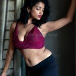 Lavanya Manickam Instagram - Never know my darkside🌚🫣💯 pretty hard to understand it…😉😇🌟🌹#trending #trendingphoto #photography #photoshoot #photolove #photographer #lavanyamanickam #lavanyamanickam_offl #lavanyadesires Photography📸 @hotncut_photography 💯