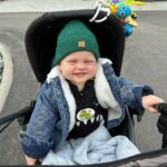 Lea Skálová Instagram - Ku příležitosti Teodorkova svátku bychom rádi udělali dobrý skutek ❤️ A díky @trendybaby.cz jsme získali dva kočárky @tfk_czsk jeden sporťák a jednu korbčku, které bychom rádi věnovali dvěma maminkam v těžké životní situaci 💔💔 Prosím napište stručně do komentáře, proč právě vy byste využili kočárek a nebo označte maminku, které by kočárek alespoň malinko pomohl…. Moc Vás prosím nepište mi příběhy do zpráv. Kdybych měla 1000 kočárů tak je všechny rozdám a nejradši bych pomohla všem.. Stačí opravdu stručně a my vylosujeme dvě z Vás. Počítejte si dle svého nejlepšího vědomí a svědomí. Nejedná se o soutěž, nýbrž o malinkou pomoc. 🙏🙏🙏 Moc děkuju ❤️🙏