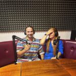 Lea Skálová Instagram - Je to tady! Jelikož jsem vždycky v životě dost pozadu tak ani s tímhle projektem to není jinak. Všichni dělají podcasty už roky a my s tím přišli teď 😂 Ale na trapnosti si zakládáme. Podcast o všech tajnostech a zákoutích české gastronomie 😱😱😱😱 Jsme on-line na Spotify i Apple podcast GASTRO FELLAZ @gastro.fellaz @polak_miroslav #podcast #gastro #tajemstvi #historky