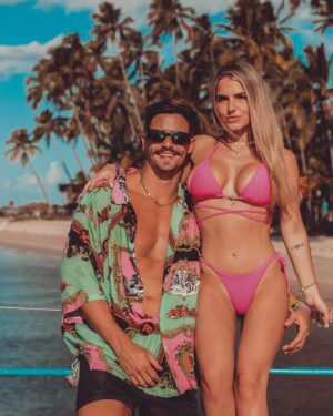 Leandro David Instagram - E já que vcs pediram tanto, resolvi postar logo 3 de uma vez 😂 Alô Ritinha, vai voltar não desgramada?? KKKKKK Marque aqui a sua amiga que ficaria indecisa entre o Leandro e o Leonardo 🤣🤣 @ritatiiecher

📸: @arisonrod