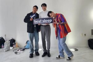 Lee Chang-ho Instagram - VERITAS LUX MEA
진리는 나의 빛

감 '샤' 했습니다!
(feat. @bestsleep.official )