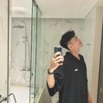 Lee Charles Instagram - 檢查一下後面頭髮會不會太扁 Somerset Maison Asoke