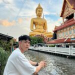 Lee Charles Instagram - 曼谷最高大佛 2021完工 曼谷新地標 大佛本尊高大 置身現場特別震撼 搭乘MRT到「Bang Phi」站 1號出口步行大概15分鐘即可抵達 可以搭船還遊水門寺 也可步行解鎖大佛不同角度 #bkk #bangkok #thailand #水門寺大佛 วัดปากน้ำ เขตภาษีเจริญ