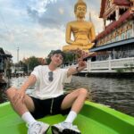 Lee Charles Instagram - 曼谷最高大佛 2021完工 曼谷新地標 大佛本尊高大 置身現場特別震撼 搭乘MRT到「Bang Phi」站 1號出口步行大概15分鐘即可抵達 可以搭船還遊水門寺 也可步行解鎖大佛不同角度 #bkk #bangkok #thailand #水門寺大佛 วัดปากน้ำ เขตภาษีเจริญ