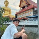 Lee Charles Instagram - 曼谷最高大佛 2021完工 曼谷新地標 大佛本尊高大 置身現場特別震撼 搭乘MRT到「Bang Phi」站 1號出口步行大概15分鐘即可抵達 可以搭船還遊水門寺 也可步行解鎖大佛不同角度 #bkk #bangkok #thailand #水門寺大佛 วัดปากน้ำ เขตภาษีเจริญ