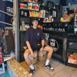 Lee Charles Instagram - 天氣好熱 來杯泰奶 @chatramue 泰國美功鐵道市場