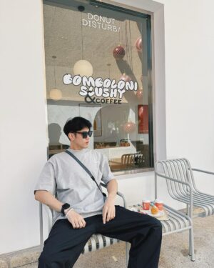 Lee Charles Instagram - ☀️☕️🍩

 @donutdisturb.bangkok 
🫶