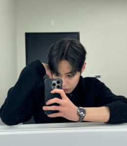 Lee Jae-wook Instagram - CHANEL🖤 #CHANEL #J12 #CHANELWatches #Ad