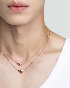 Lee Jae-wook Instagram - PRADA🤍 Prada EternalGold new jewels #광고 #PradaFineJewelry @prada