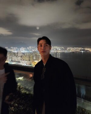 Lee Jae-wook Instagram - 🖤