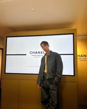 Lee Jae-wook Instagram - CHANEL💙

#ad @chanel.beauty.korea 
#CHANELPARFUMEURMASTERCLASS #샤넬조향마스터클래스
