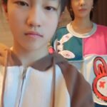Lee Ji-hyun Instagram - 요즘 유행이래요😁 #은행플러팅#music #dance #viral#reels #instareels #family