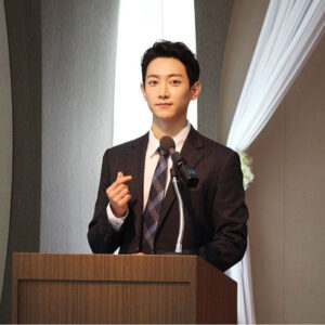 Lee Jung-hyuk Instagram - #MBC #밥상차리는남자 #밥차남
많은 분량을 책임지고있지는않지만 열심히 촬영중입니다.많이 봐주세요👍🏻
사진 멋지게 찍어준 우리 미스틱 홍보팀 땡큐❤️