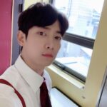Lee Jung-hyuk Instagram - 오늘 제대로(??) 해본 첫 인스타라이브였는데 찾아와 주셔서 응원해주시고 보고싶어 해주셔서 감사합니다!! 댓글보니 이제 프라이드 끝난지도 100일쯤 된거같은데 아직 작품으로 못찾아뵌게 죄송스럽기도하지만 꼭 더 좋은작품으로 늦지않게 찾아뵐께요!! 항상 감사하고 감사합니다!! 많이 추워졌는데 감기 조심하시고 따뜻하게 다니세요!! 사진은 갤러리 뒤지다보니 몇장 없는 올리버 사진이 있길래ㅎ 아~그리고 제가 처음 라이브 해본거라 한분한분 인사 못드린거 죄송해요!!