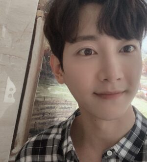Lee Jung-hyuk Instagram - #리슨스테이지 날짜 나왔어요!!
9월9일! 7시30분!
이런 기회 만들어주신 #미스틱 에 감사드립니다!
장소가 좀 협소해서 죄송스럽기도하고 30분이라 아쉽기도 하지만.. 빨리 보고싶네요🌈