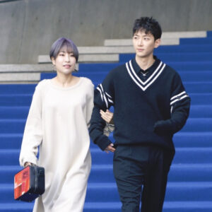 Lee Jung-hyuk Instagram - #얼킨 #ulkin