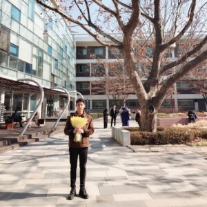 Lee Jung-hyuk Instagram - 내 #졸업식 인척ㅎ
다원아 졸업 축하해~~🎉