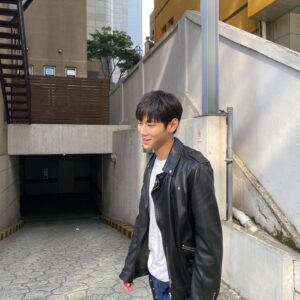 Lee Sang Instagram - 🌊🎥
