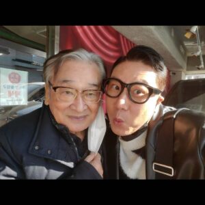 Lee Sang-min Instagram - 선생님.... 사랑합니다^^ 너무늦은 감사인사드리고... 찰칵^^ 여러분~~~ 잘자요.. 항상 감사합니다 그리고 사랑해요~~