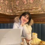 Lee Seo-yeon Instagram - 재밌게 잘 살고 있지롱😋