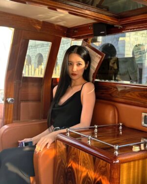 Lee Sun-mi Instagram - Beautiful moments in Venice @goldengoose 

#HAUSofDreamers #GoldenGoose 
#하우스오브드리머 #골든구스