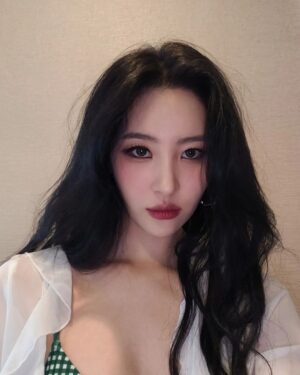 Lee Sun-mi Instagram - 🇹🇭💚🔫🤟

@waterbomb_bangkok_official