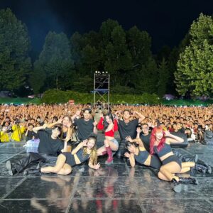 Lee Sun-mi Instagram - FIREEE❤️‍🔥🔥🚨🩸🔴 @koreauniv.official