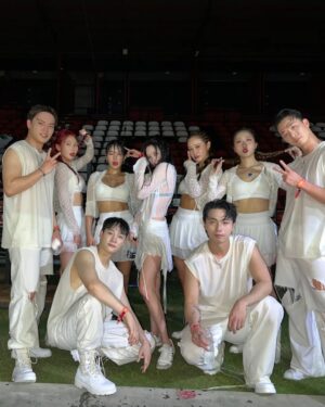 Lee Sun-mi Instagram - 🇹🇭💚🔫🤟

@waterbomb_bangkok_official