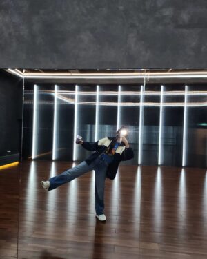 Lee Sun-mi Instagram - 🤟😛🤟