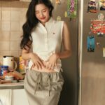 Lee Sun-mi Instagram - Feelin spring here☺️💛 @peuterey_kr @peuterey #peuterey #페트레이