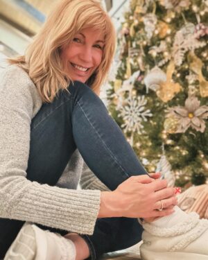 Leeza Gibbons Instagram - "We need a little Christmas, right this very minute". Please, bring on the miracles, the belief, the magic.  We are long overdue...time to reconnect with the small moments that provide meaning.  #holidaymagic #deckthehalls #weneedalittlechristmas