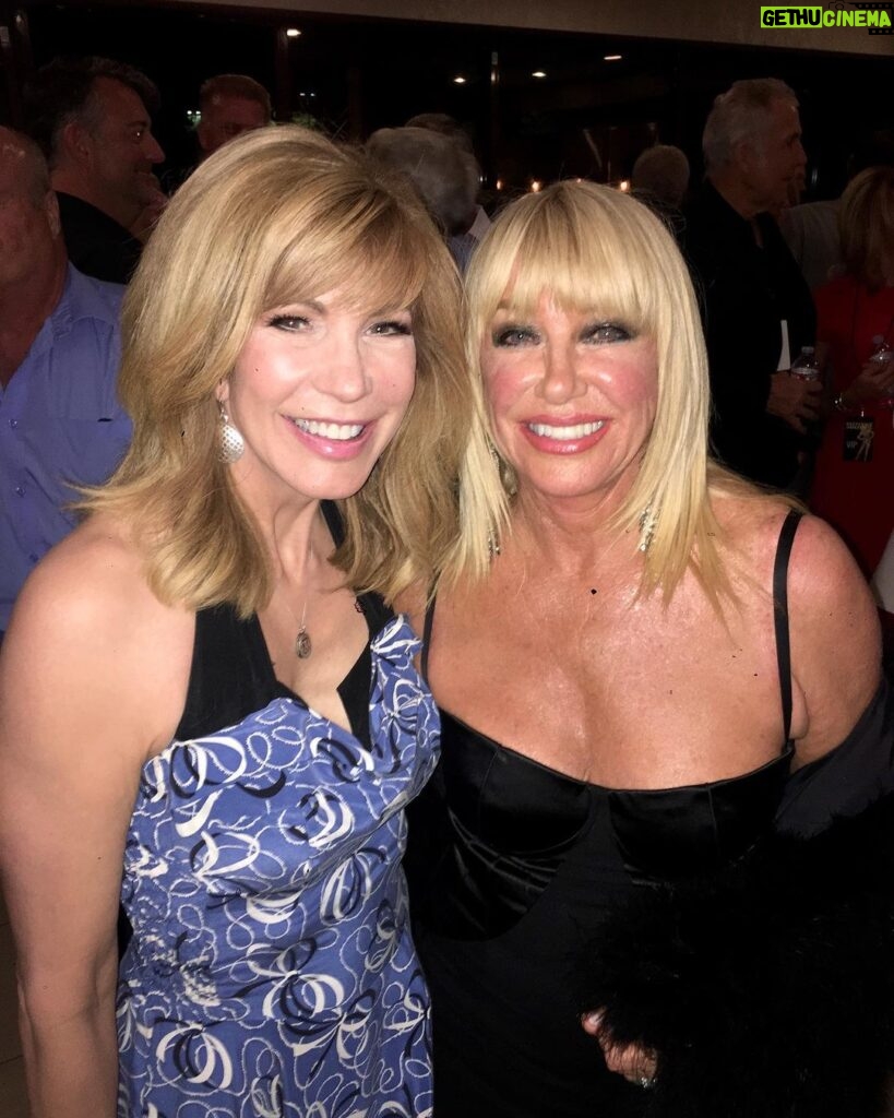 Leeza Gibbons Instagram - Gutted, but grateful. Not ready to say goodbye to my friend Suzanne Somers. But what a magnificent life. She was a star, and she loved being that source of light and beauty. She was a healer and she never said no to anyone looking for guidance and inspiration. She was a friend who let herself be vulnerable enough to be seen. She was a little girl, a sexy siren and the rock- solid center of her family. She was a truth- seeker who was evolving right til the end. Suzanne Somers was so many things to her friends and fans but most of all, she was Alan's wife, having rarely spent a few hours, much less a few nights apart. Their love story did not follow a straight line, nor did her career. She made her own rules, broke the ones which didn't fit and never failed to try new things that had never been done before. From her poems to her products; from her books to her singing, she lived out loud. On purpose. Out front. Ambitious and generous , with lists of awards and loads of accomplishments, she was most proud of her extraordinary family - with whom she worked and loved and played , and for whom she was a bonfire of inspiration. Steven and I send our deepest love and support to them today. 💔 #suzannesomers #shineon