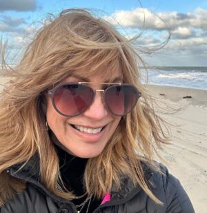 Leeza Gibbons Instagram - You can't control the winds, but you can always adjust your sails. We've had lots of stormy days lately, but that's when you do what eagles do...they don't try to get out of the rain, they soar above the clouds. Agreed?
#setyoursails #sailabovetheclouds #optimism