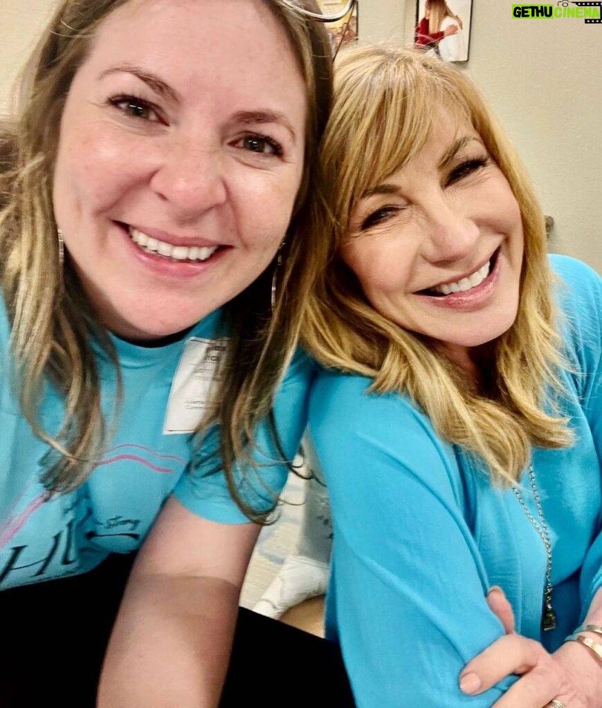 Leeza Gibbons Instagram - Steve Jobs said ; "Great things in business are never done by one person. They’re done by a team of people.” – I'm so lucky to have an energetic , loving, talented team along for our adventures at @leezascareconnection! #dreamwork #loveourteam #caringforthosewhocare #gratefulforthejourney #stevejobs
