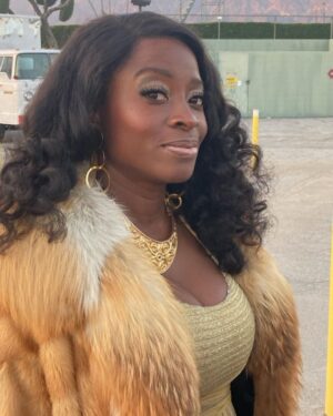 Lennon Parham Instagram - Like a sweet whisper, Minx season 2 rolled out onto its brand new network STARZ just a few days after a historic pronouncement of strike by sag-aftra. Allow me now to brag and share with you the delicious fruits of our labor, because they ARE delicious. With bigger drama, bigger hair and bigger you know whats, s2 gives you more bang for your buck and more of the characters you fell in love with in s1. And now that all episodes are up - you can binge til your hearts content. @minxstarz @starz