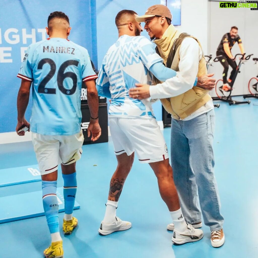 Leroy Sané Instagram - Good catch up with the guys. @mancity Etihad Stadium