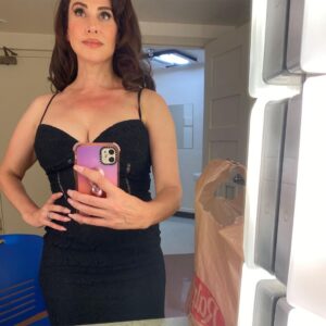 Lesli Margherita Instagram - 1. Last nite I got to sing an amaze song by @mizer.and.moore for @deadline with a freakin 50 piece orchestra (that I’m proud to have made laugh- see far left 🤣)
2. in true me style I brought my expensive dress and shoes in a Ralph’s bag
3. today is my 92nd birthday